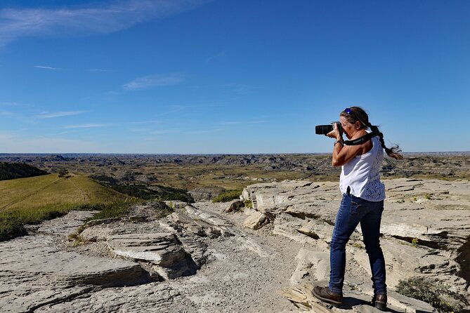 half-day-chasing-horses-wildlife-photography-experience-in-north-dakota
