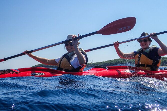 half-day-guided-sea-kayaking-activity-in-hvar