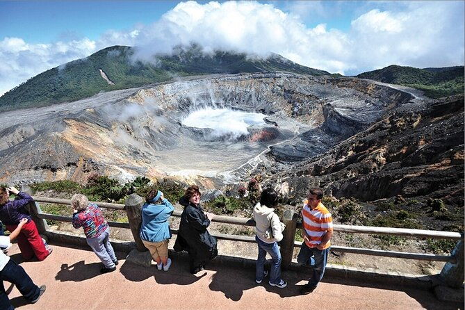 half-day-poas-volcano