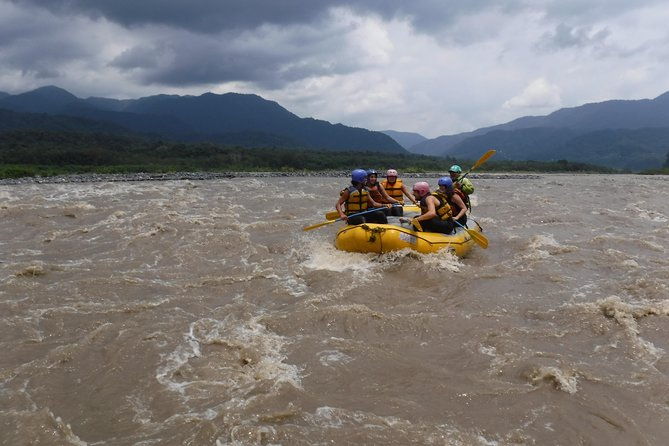 half-day-rafting-in-pastaza-river