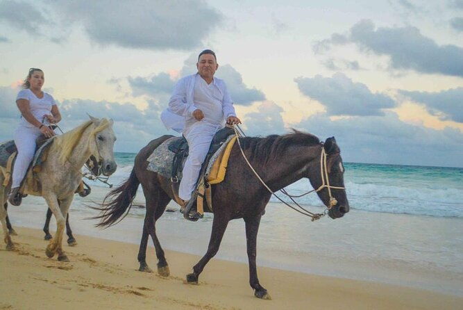 half-day-tour-2-in-1-redonda-mountain-horseback-riding-tour-in-macao-beach