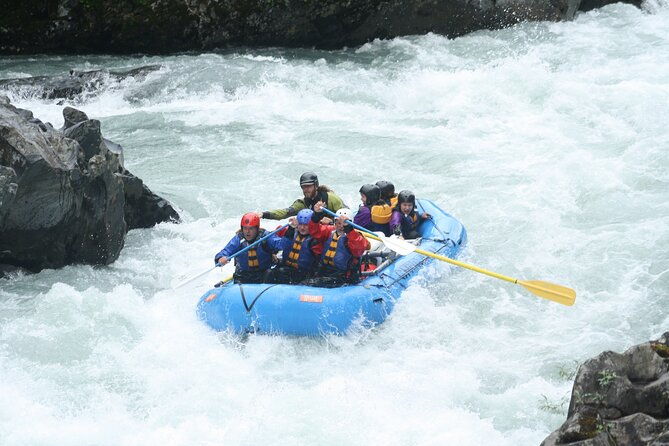 half-day-two-canyon-six-mile-creek-whitewater-rafting