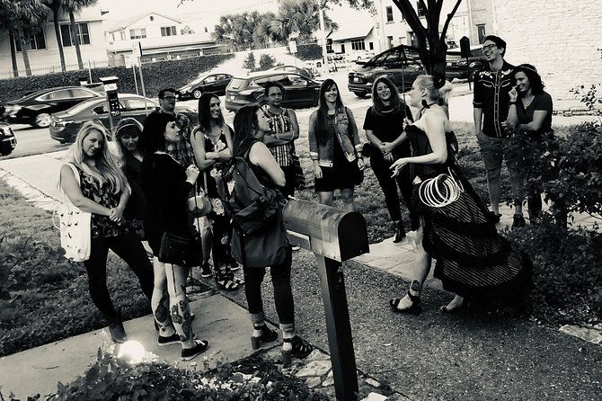 haunted-austin-booze-and-boos-ghost-walking-tour