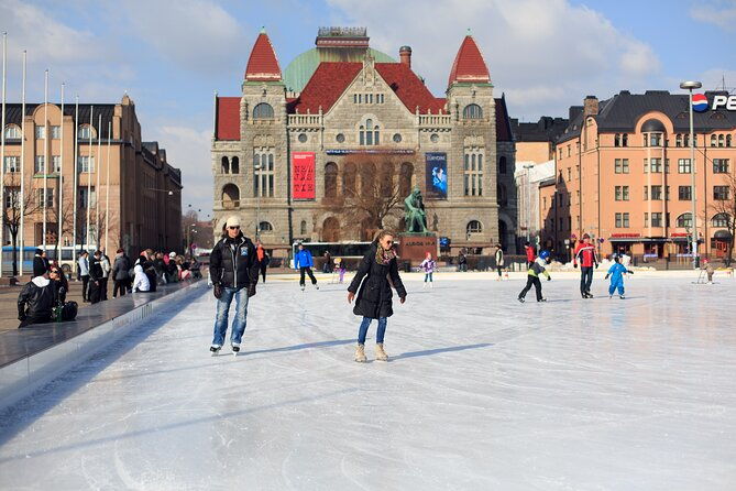helsinki-highlights-tour-by-tram-and-walking