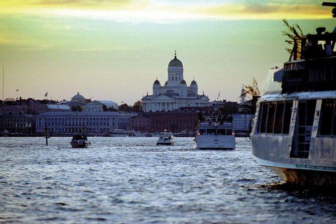 helsinki-walking-tour-with-private-professional-guide