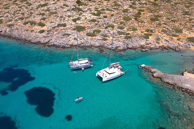 heraklion-romantic-sunset-cruise-to-dia-snacks-and-drinks