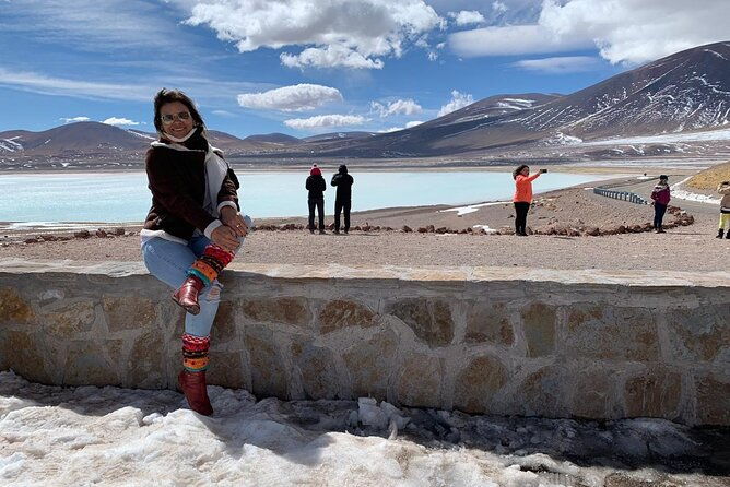 highland-wonders-red-stones-lagoons