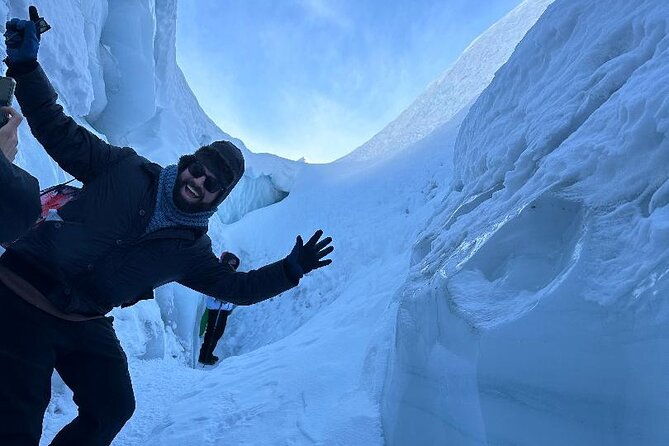hike-matanuska-glacier-w-alaska-local-honey-wine-tasting