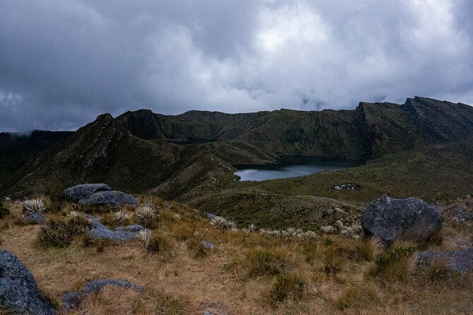 hiking-chingaza-paramo-siecha-lagoons