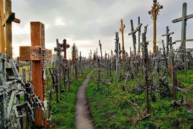 hill-of-crosses-2-countries-in-1-day