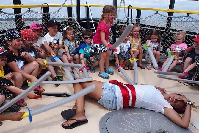 hilton-head-pirate-ship-adventure-cruise-aboard-the-black-sparrow-2