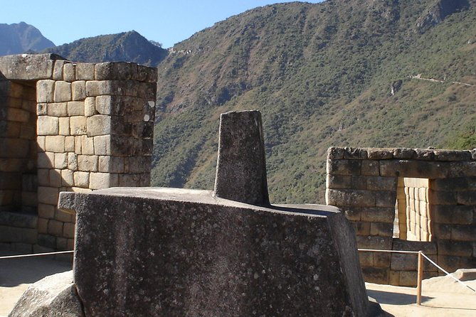 hire-a-fluent-english-speaking-and-professional-machu-picchu-guide