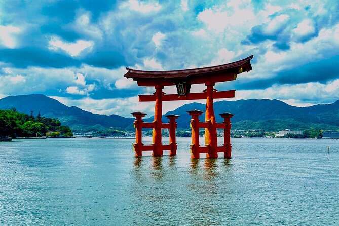 hiroshima-and-miyajima-day-trip-with-itsukushima-shrine-ferry