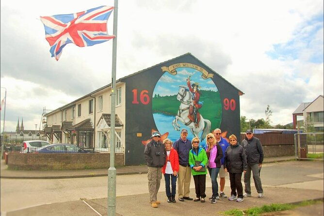 history-of-belfast-conflict-and-terror-1-hour-black-taxi-tour