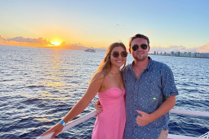 honolulu-sunset-friday-fireworks-dinner-cruise-2