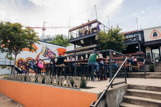 hop-on-hop-off-brewery-trolley-tour-west-loop-2
