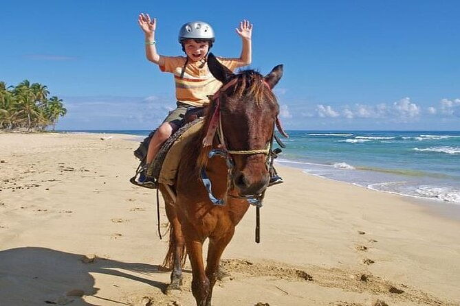 horseback-riding-to-maimon-river-from-punta-cana