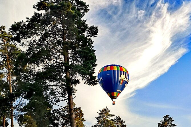 hot-air-balloon-flight-over-vilnius-or-trakai-in-lithuania