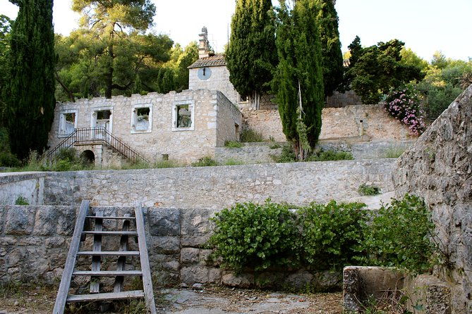 hvar-charming-abandoned-village-small-group-tour-and-local-dinner
