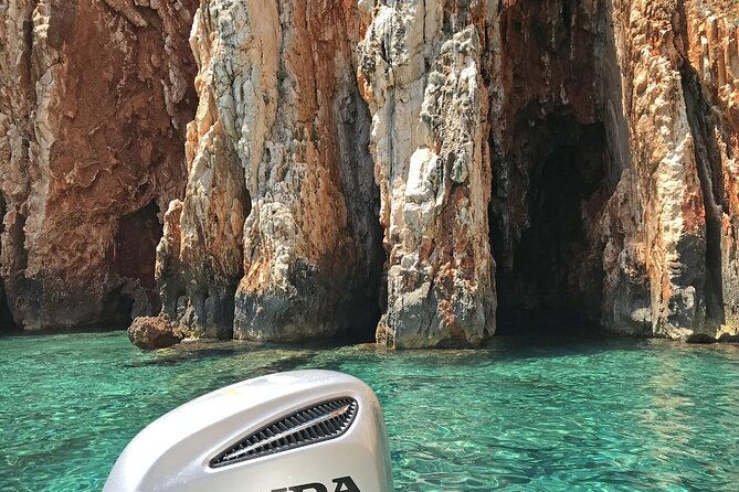 hvar-pakleni-islands-private-speedboat-tour