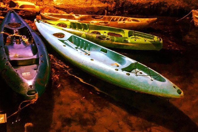 illuminated-night-kayaking-at-the-elysian-resort