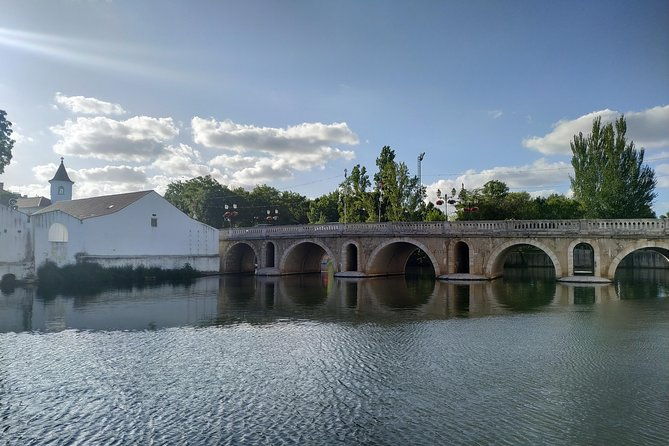 in-the-heart-of-the-city-get-to-know-the-history-of-tomar-and-taste-local-tapas