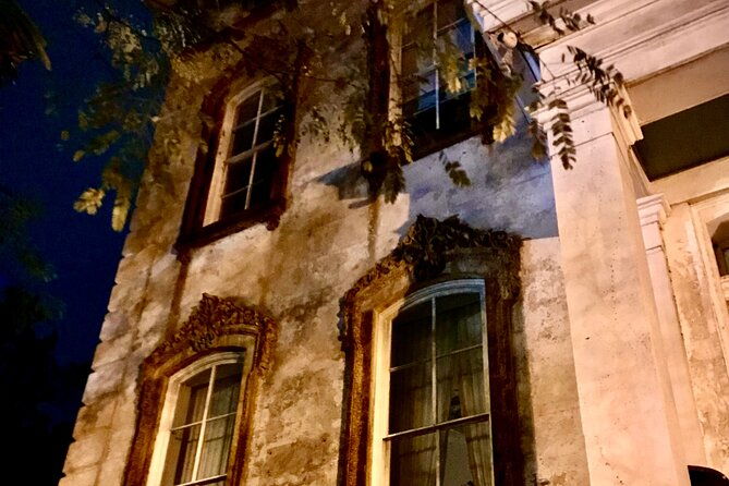 interactive-paranormal-ghost-walking-tour-in-savannah-georgia-2