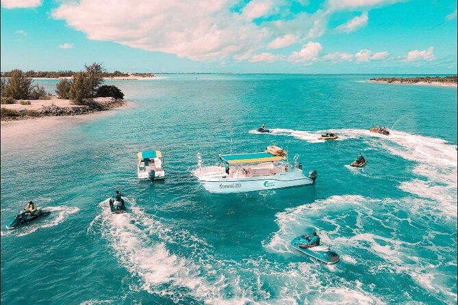 jet-skiing-around-la-famille-ship-and-smaller-pristine-cays
