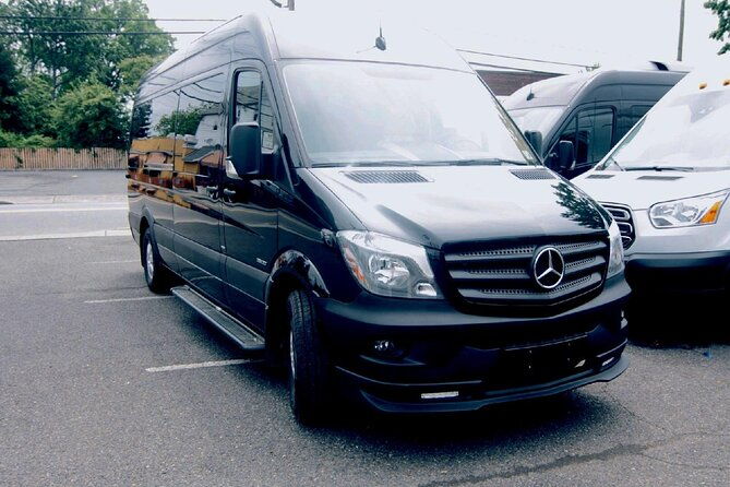 jfk-airport-limo-jfk-to-manhattan-transfer-with-a-stretch-limo
