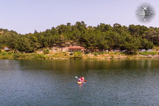 kayak-at-apolakkia-lake-2
