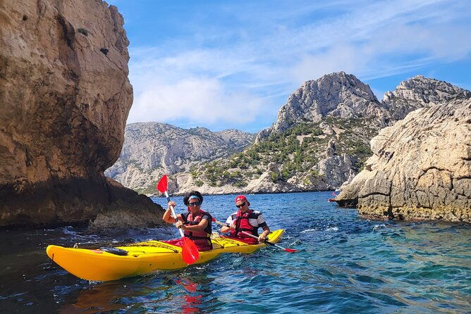 kayak-guided-tour-with-a-local-cassis-calanques-national-park