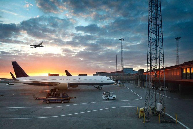 keflavik-to-reykjavik-private-luxury-airport-transfer