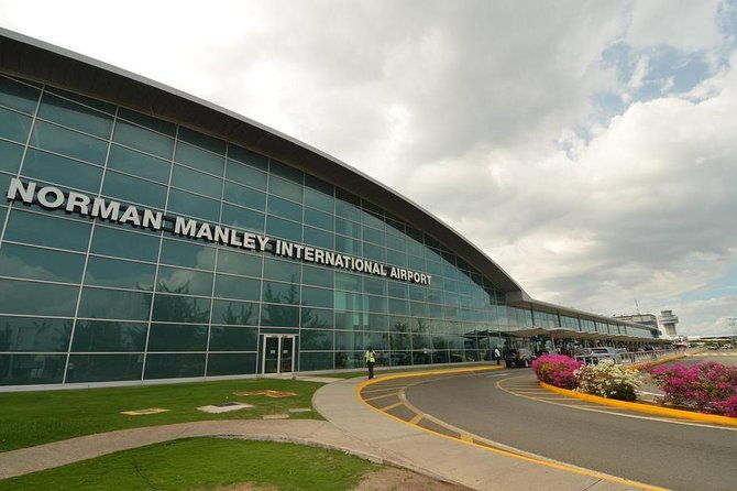 kingston-round-trip-airport-transfers-to-ocho-rios