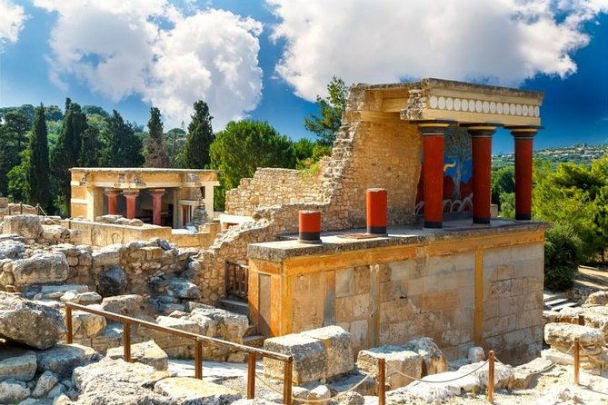 knossos-palace-heraklion-city-tour