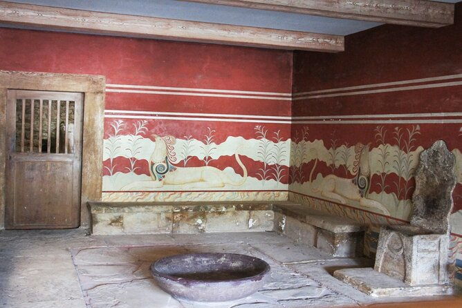 knossos-palace-self-guided-treasure-hunt-tour
