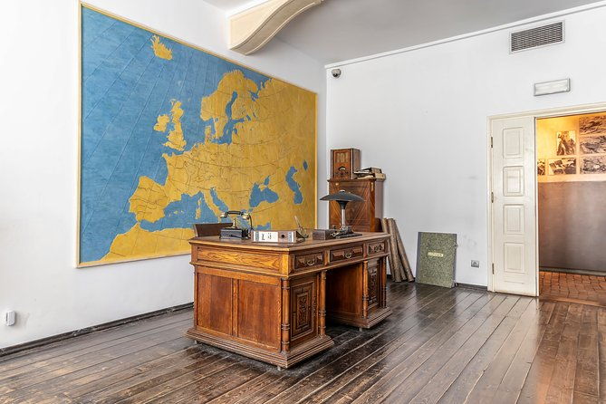 krakow-schindlers-factory-ghetto-plaszow-camp-guided-tour-3
