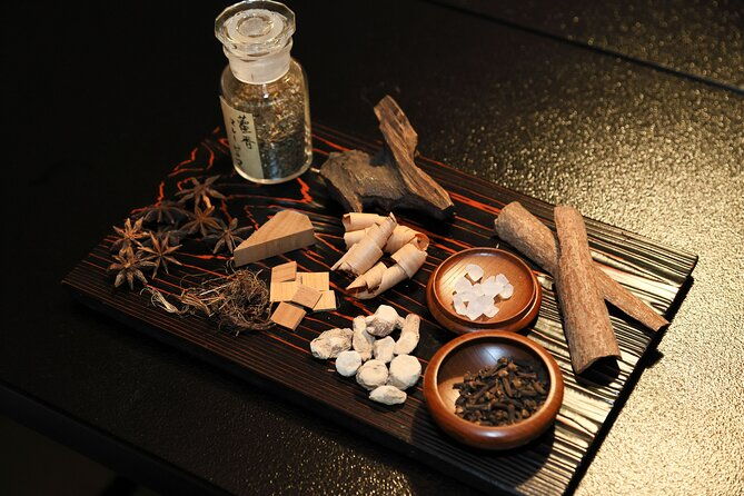 kyoto-incense-experience-at-the-imperial-household-temple