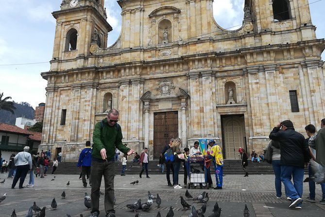 la-candelaria-mount-monserrate-and-the-gold-museum-in-one-day-in-bogota