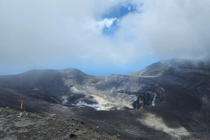 la-soufriere-volcano-adventure