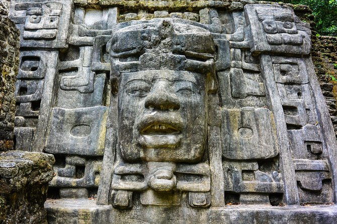 lamanai-temples-river-wildlife-tour