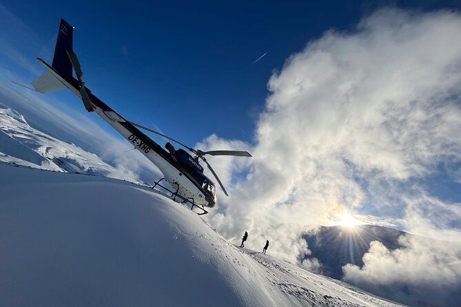 landmarks-from-above-helicopter-tour-with-geothermal-bath