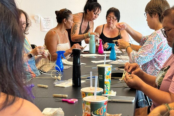 lauhala-bracelet-craft-class-on-maui