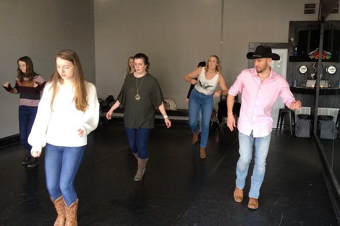 learn-to-line-dance-in-nashville-public-line-dancing-class-2