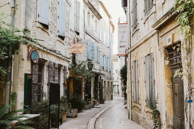 les-baux-de-provence-wine-day-tour-8-hours