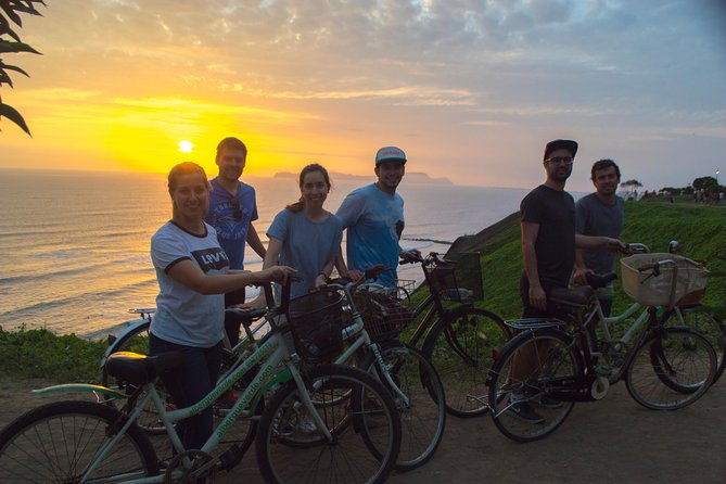 lima-bike-tour-miraflores-barranco-huaca-pucllana