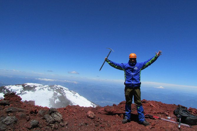 llaima-volcano-ascent