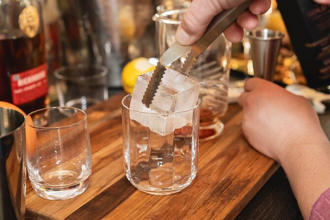 local-distillery-cocktail-class-skyline-views-and-city-history-2
