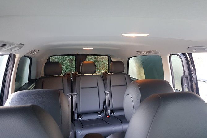 luxury-minivan-from-brussels-airport-to-the-city-of-brussels