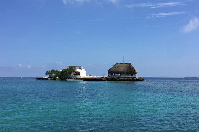 luxury-private-boat-island-hopping-to-the-rosario-islands-baru