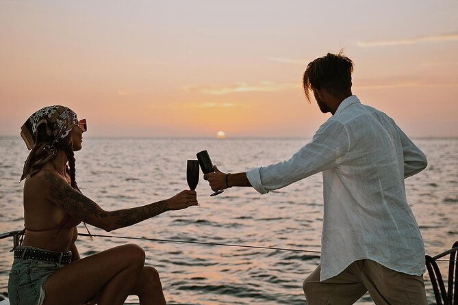 luxury-santorini-sunset-cruise-dinner-bbq-open-bar-transfers
